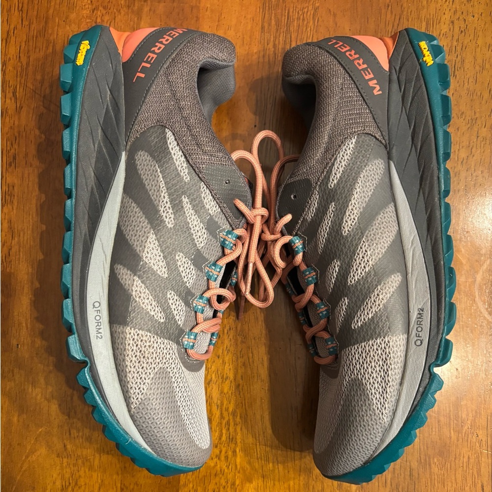 Merrell Antora 2 Trail Running Shoe Women’s Size 10 QForm2 Gray/Coral/Teal